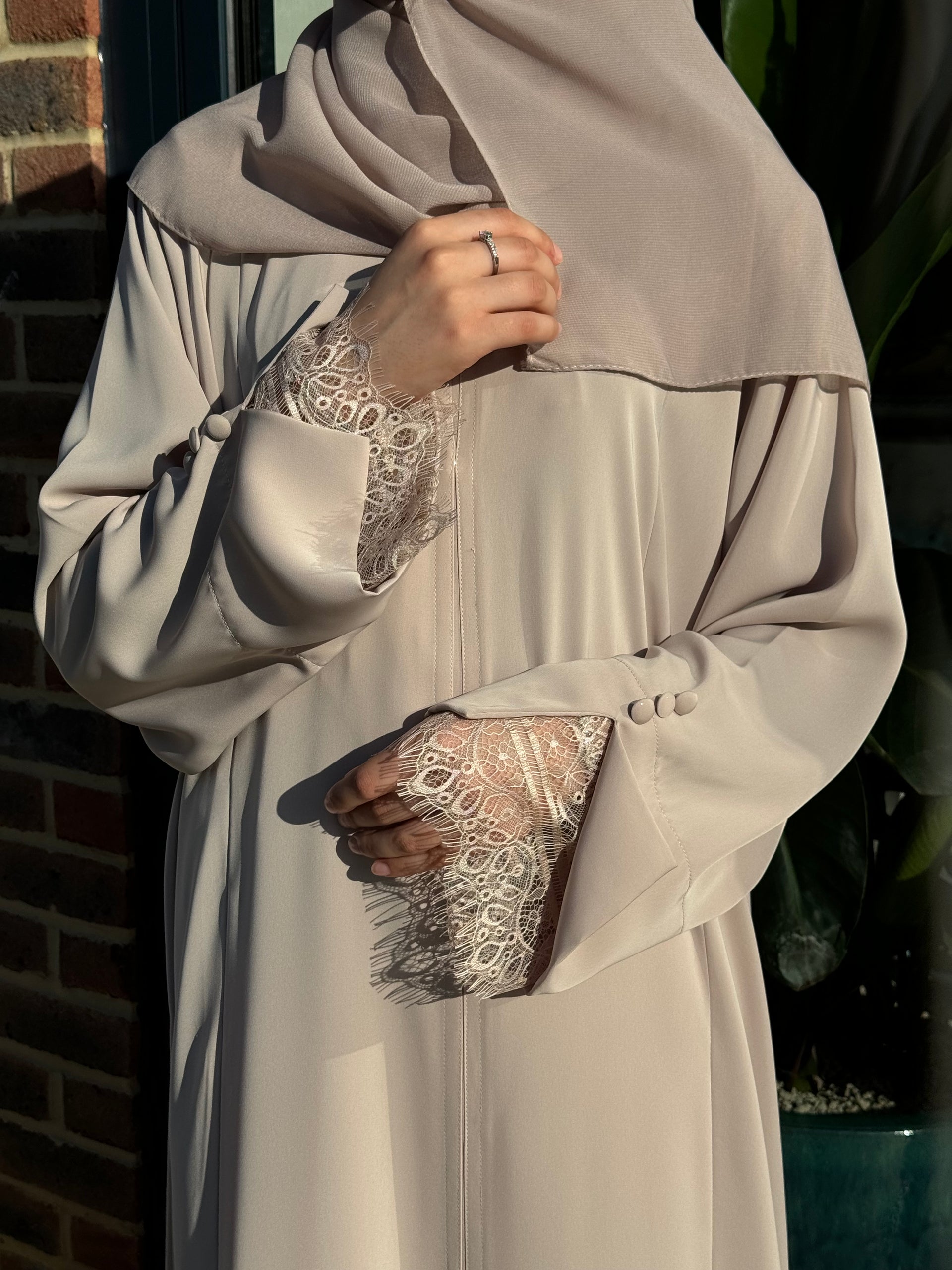 Anna Abaya (beige)