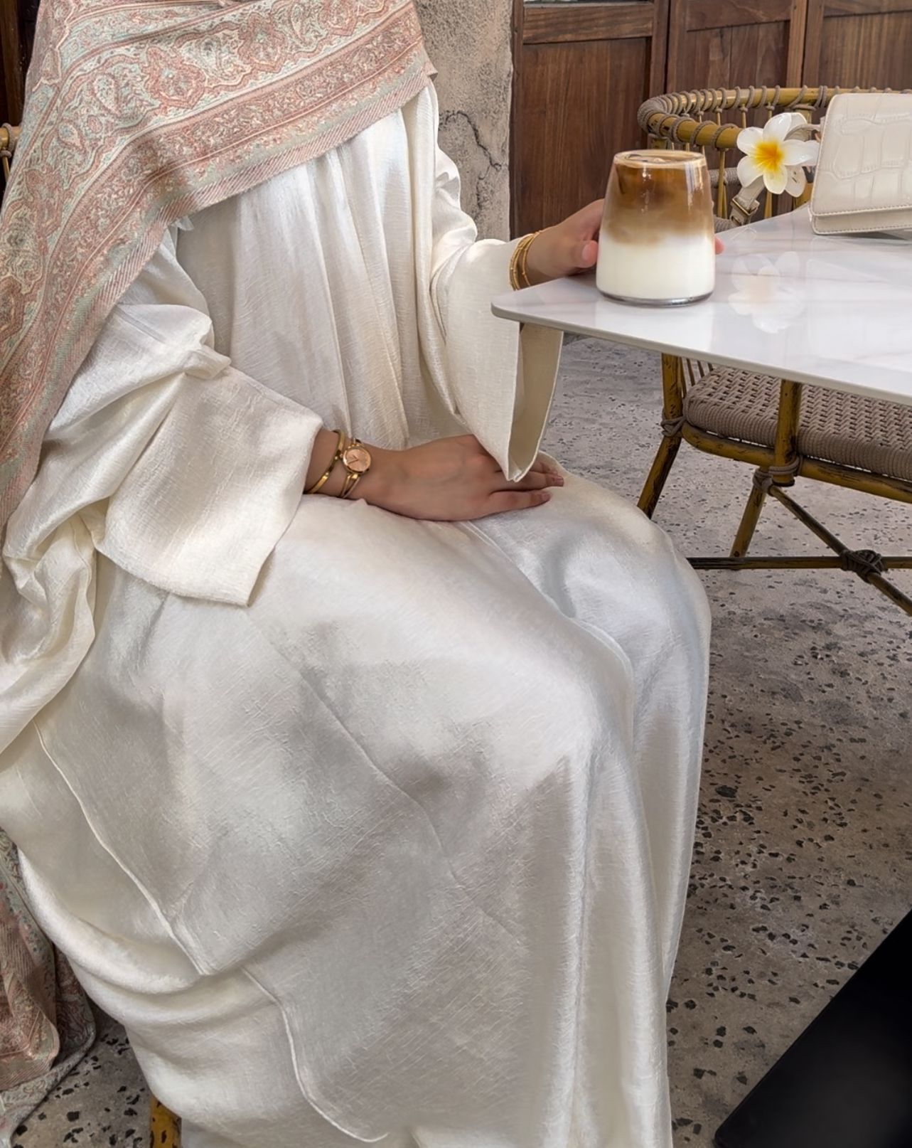 Ela Abaya (White)